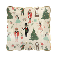 Nutcracker Pattern 9" Plates (8 ct.)